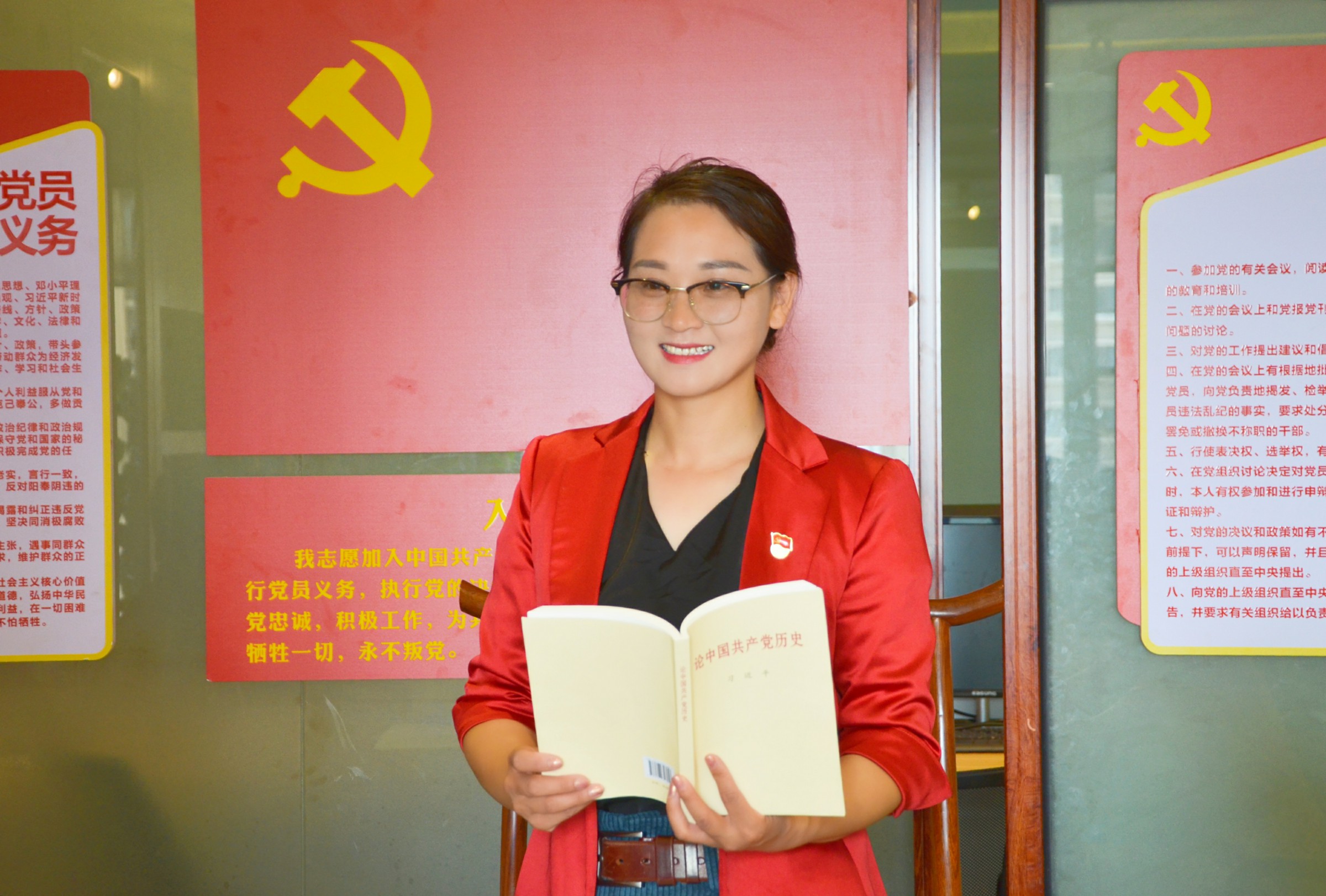 帅源集团党支部书记常英女士